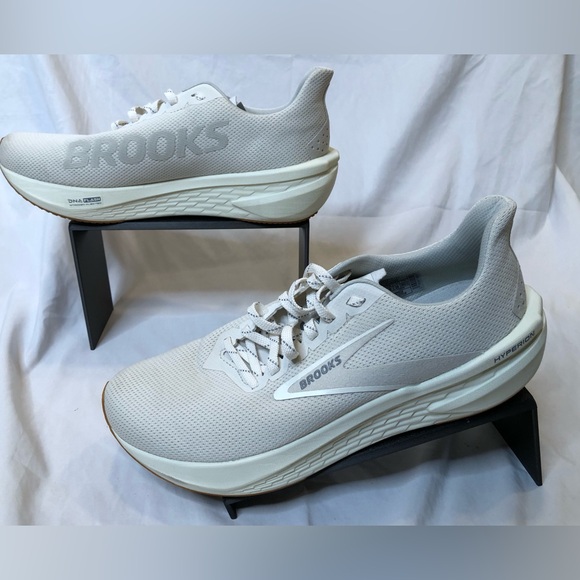 Brooks Other - Brooks Mens Hyperion 2 White Running Shoes - Size 10- 1104321D124 - No box